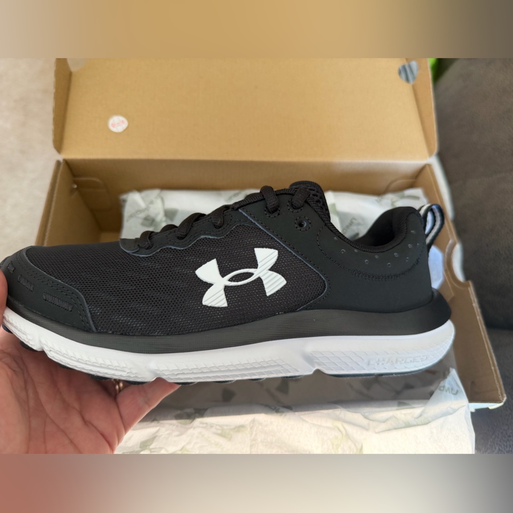 Under Armour Charged Assert 10 Black Running Shoes